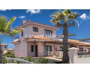 Exterior view of Duplex for sale in La Oliva  with Terrace, Swimming Pool and Balcony