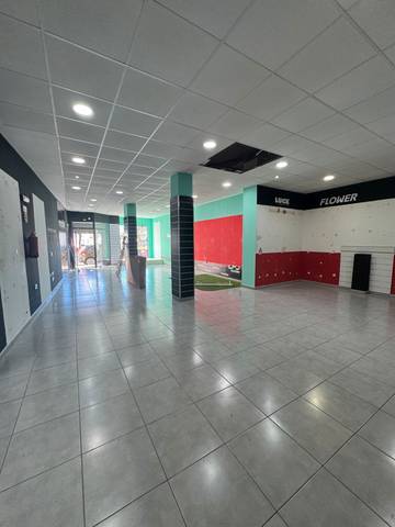 Local comercial en Alquiler en Calle Francisco Pizarro, 31 en Centro