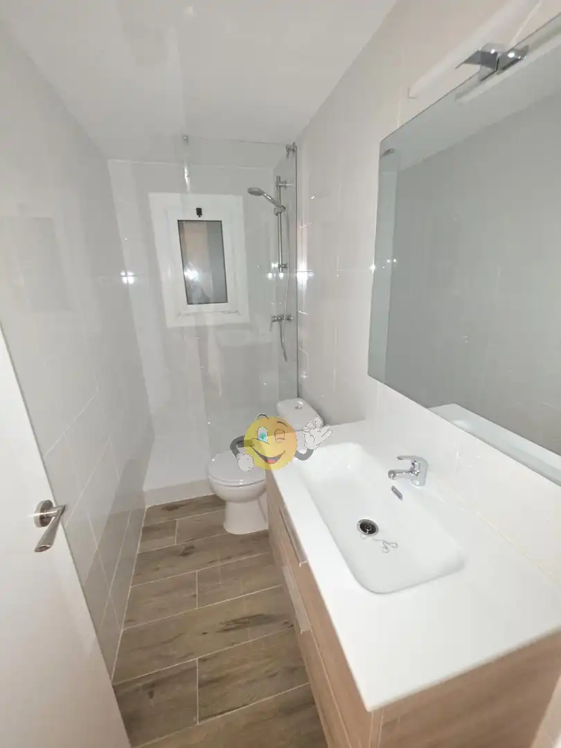 Piso con terraza en venta en Entença, imagen 3