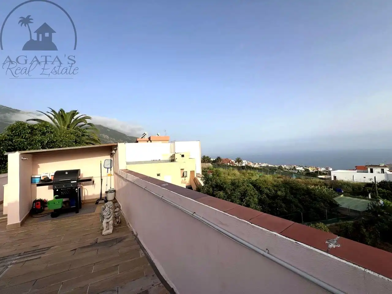Vista exterior de Casa o xalet en venda en Los Realejos amb Terrassa