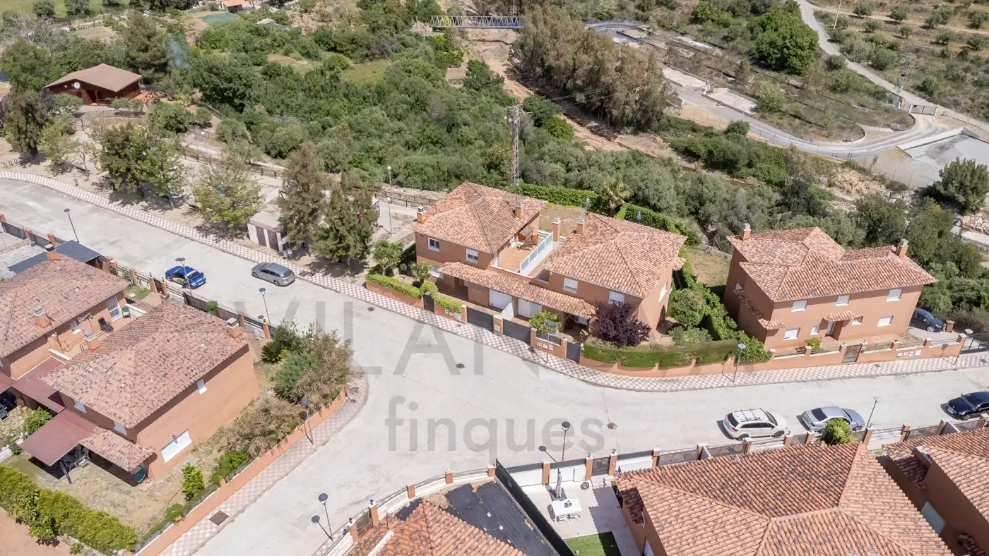 Vista exterior de Casa adosada en venda en Riudecanyes amb Aire condicionat, Calefacció i Jardí privat