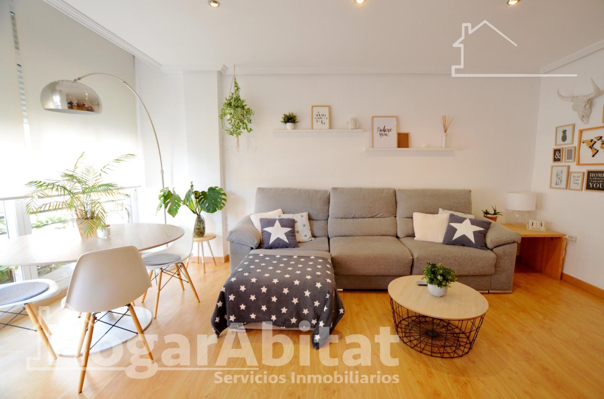 Living room of Flat for sale in Alicante / Alacant  with Air Conditioner and Heating