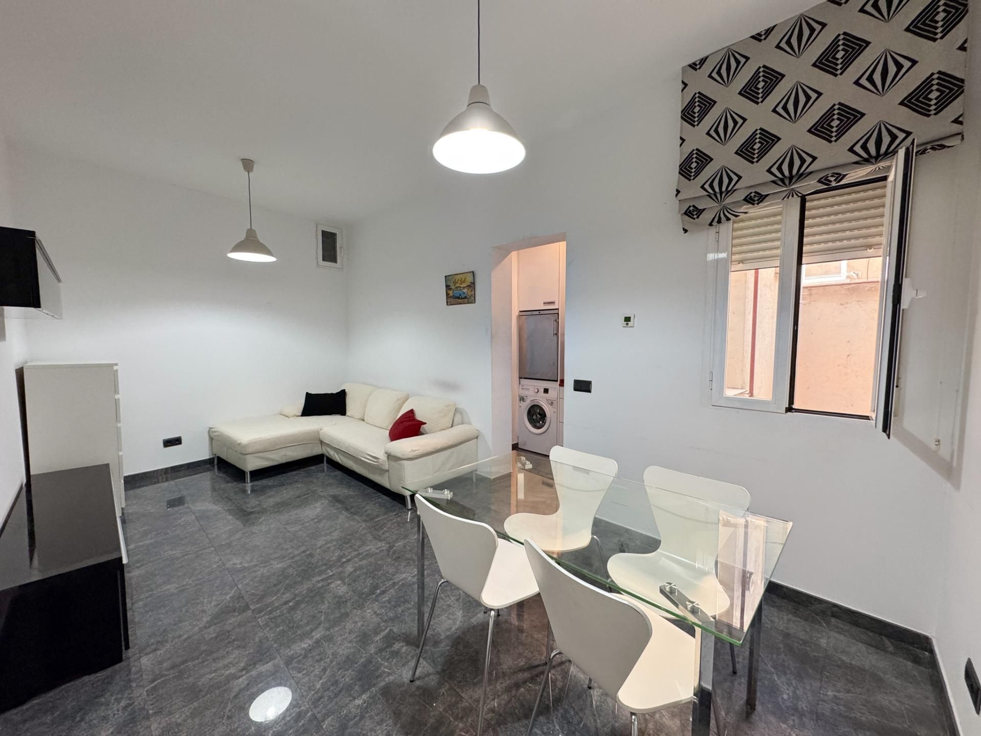Apartment for sale in Calle ENCOMIENDA, Embajadores - Lavapiés, Centro