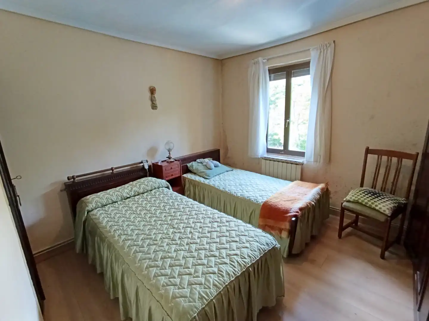 Schlafzimmer von Wohnung zum Verkauf in Amurrio mit Privatgarten und Möbliert