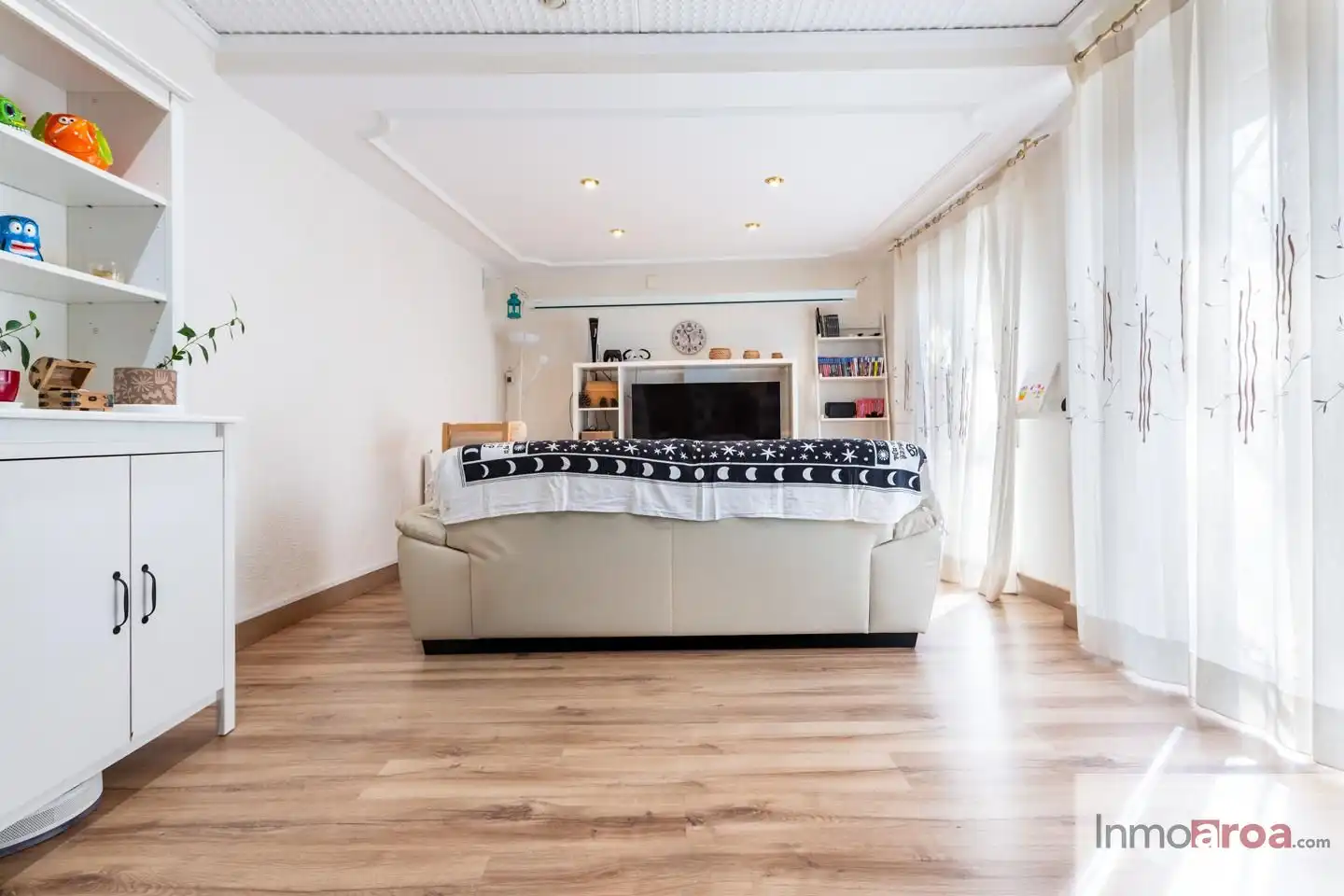 Sala de estar de Piso en venta en L'Eliana con Calefacción y Balcón