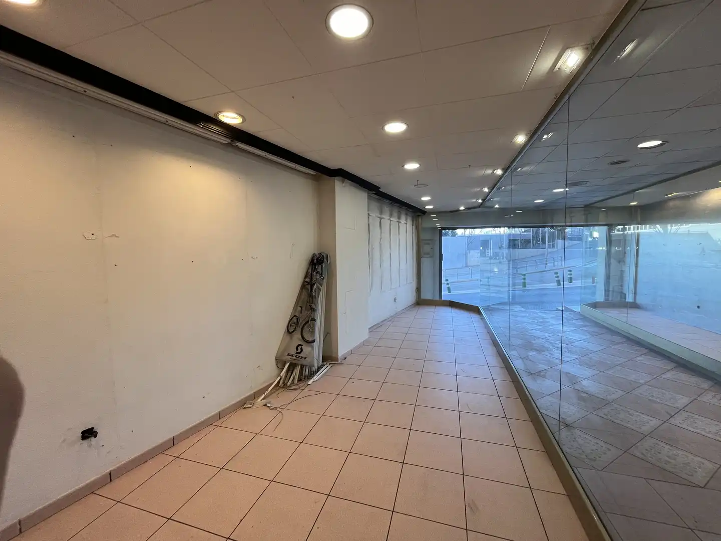Commercial properties for rent in Manresa
