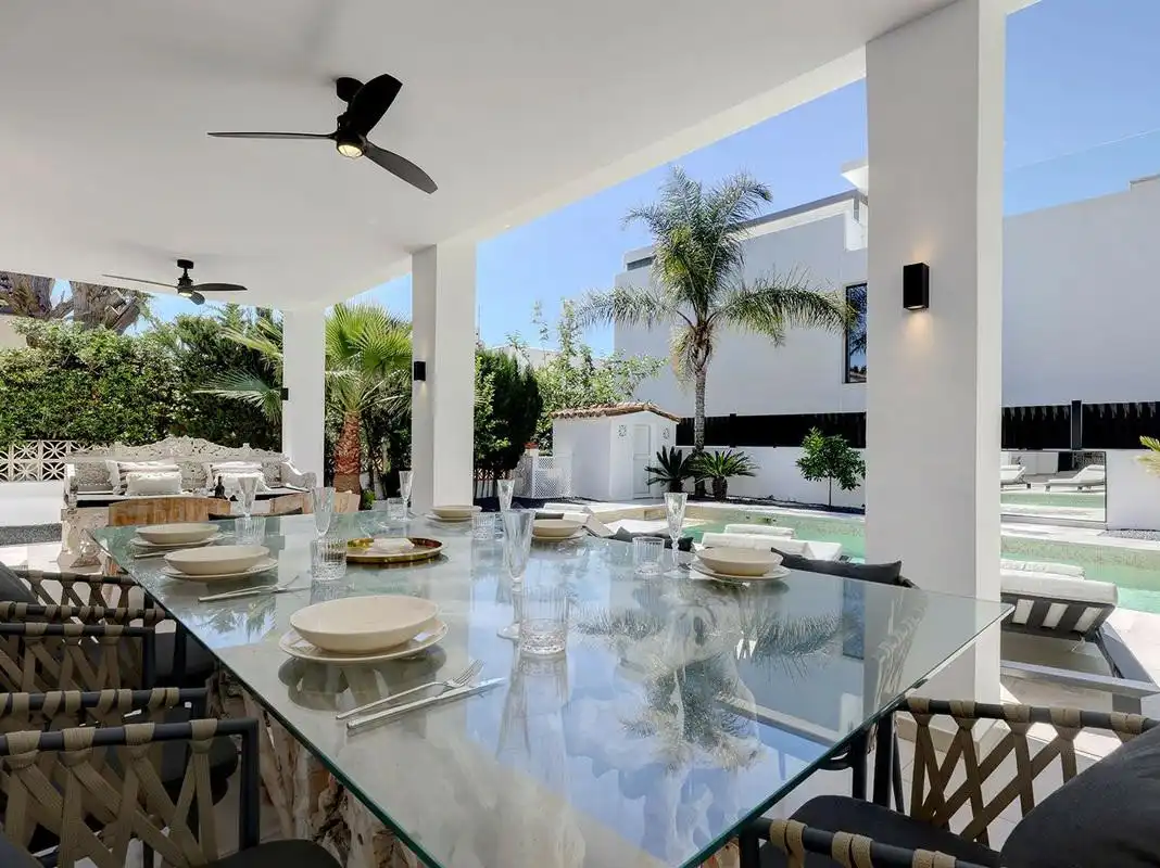 Terrasse von Haus oder Chalet zur Miete in Marbella mit Klimaanlage, Privatgarten und Terrasse