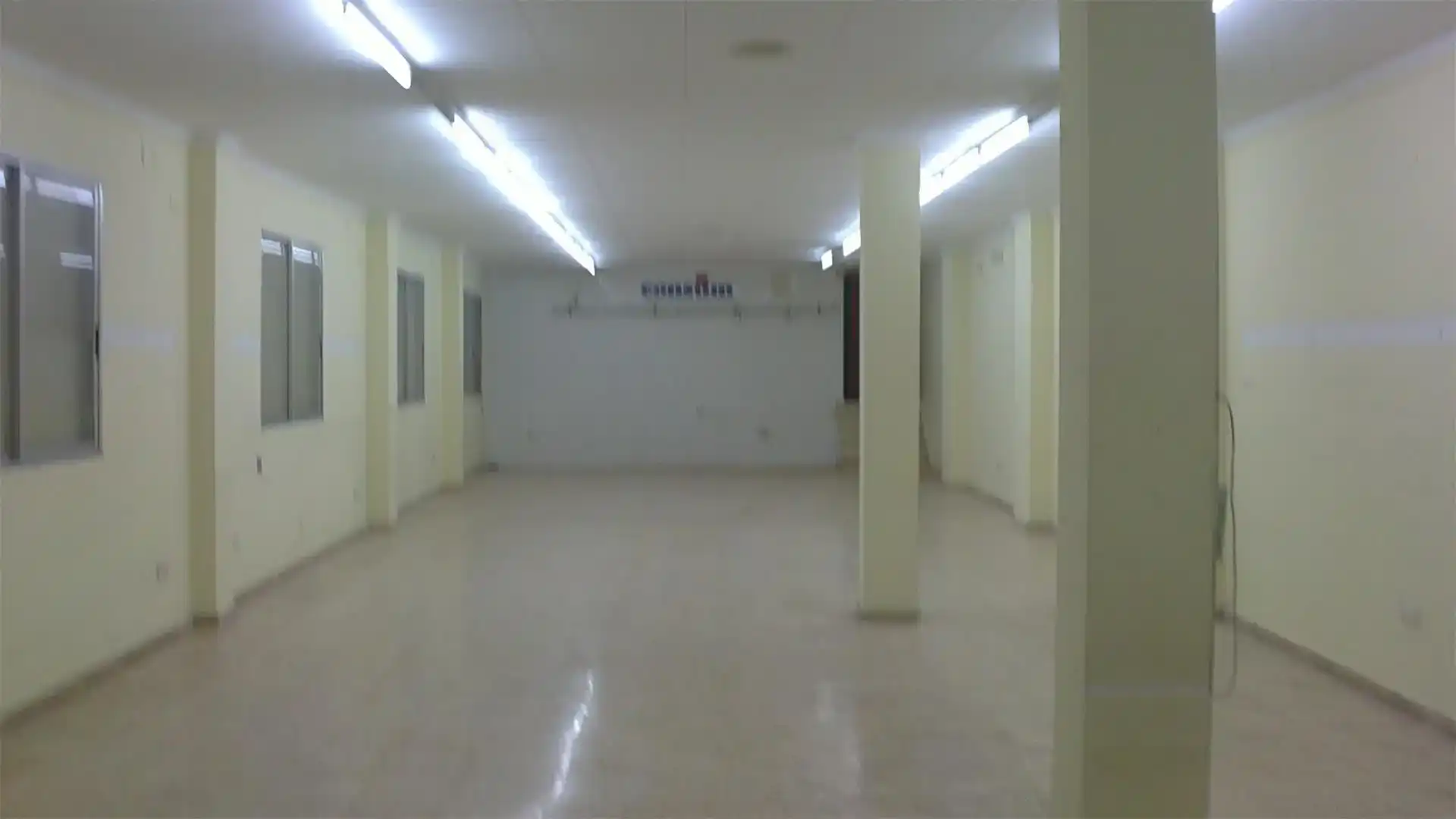 Commercial properties for rent in Llaurí  with Air Conditioner