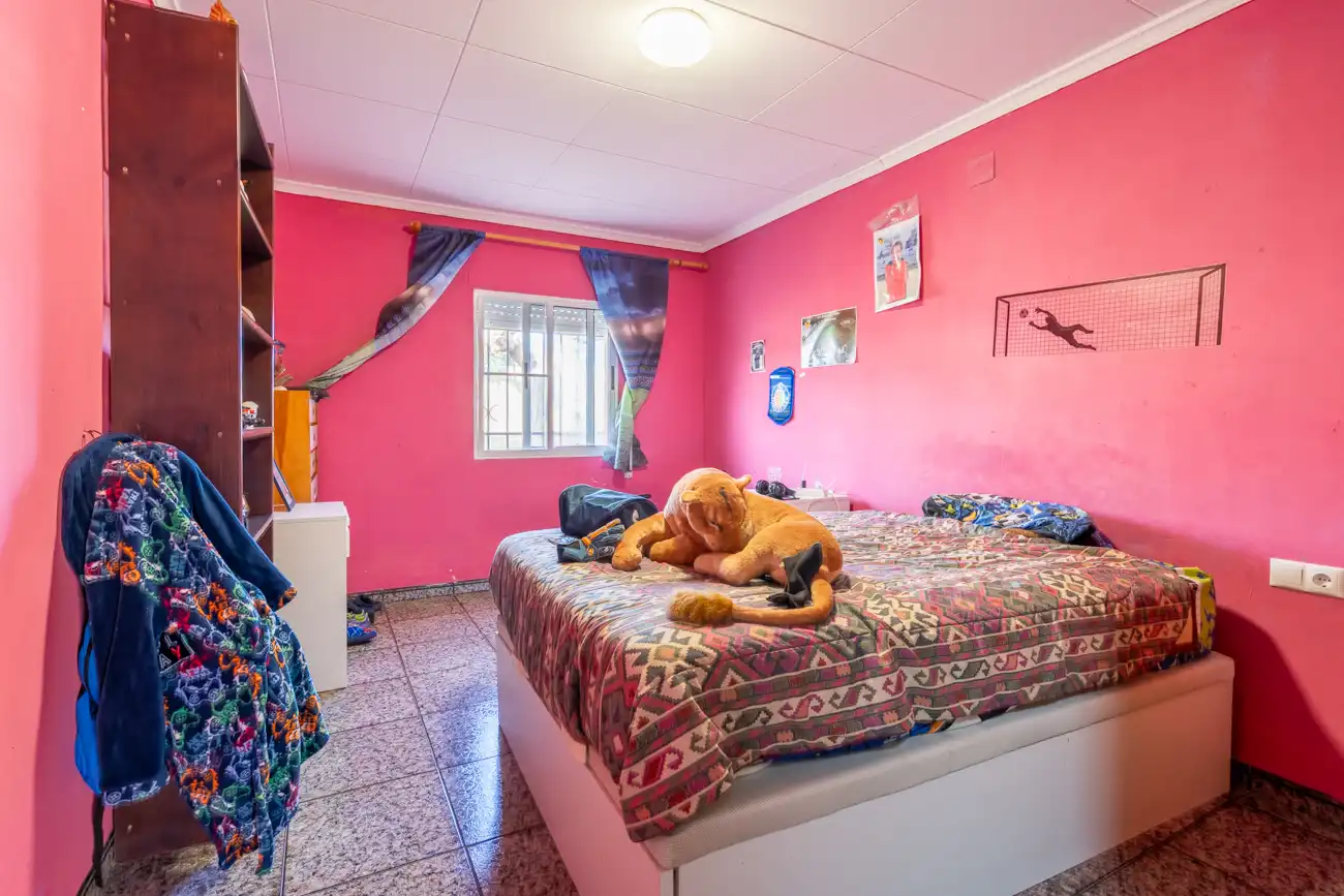 Schlafzimmer von Country house zum Verkauf in Tortosa mit Privatgarten, Schwimmbad und Internet