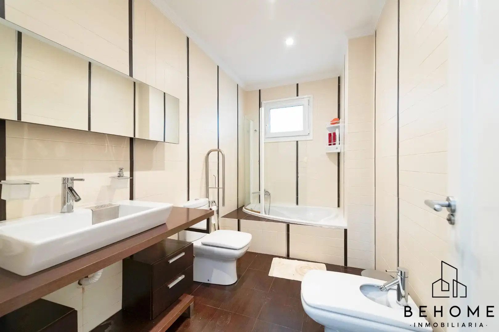 Bany de Casa o xalet en venda en Alhaurín de la Torre amb Aire condicionat, Jardí privat i Terrassa