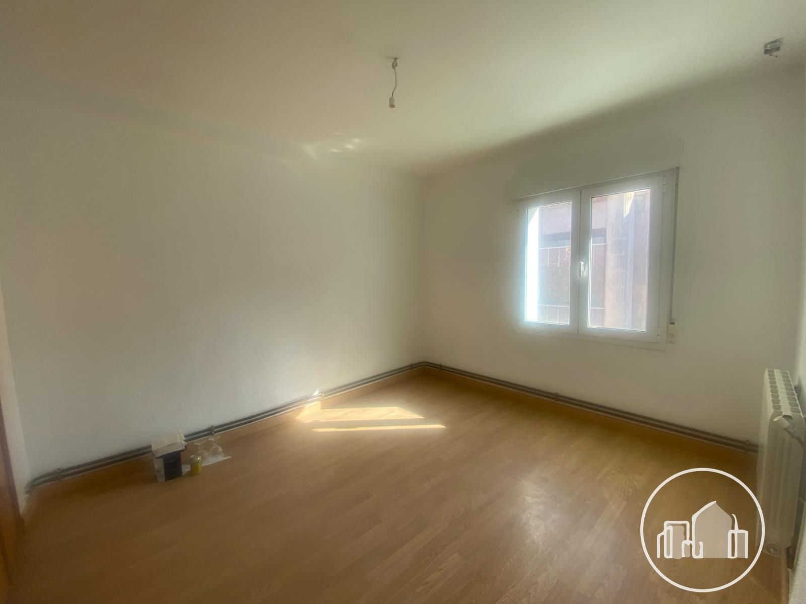 Piso en venta en Villarcayo de Merindad de Castilla la Vieja con Calefacción y Balcón