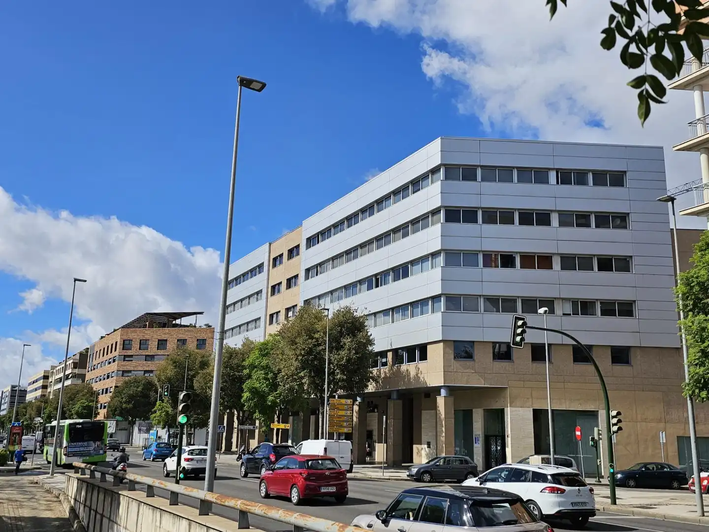 Office for sale in Santa Rosa - Valdeolleros