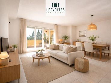 Casa a schiera con balcone in vendita a De Lluis Companys