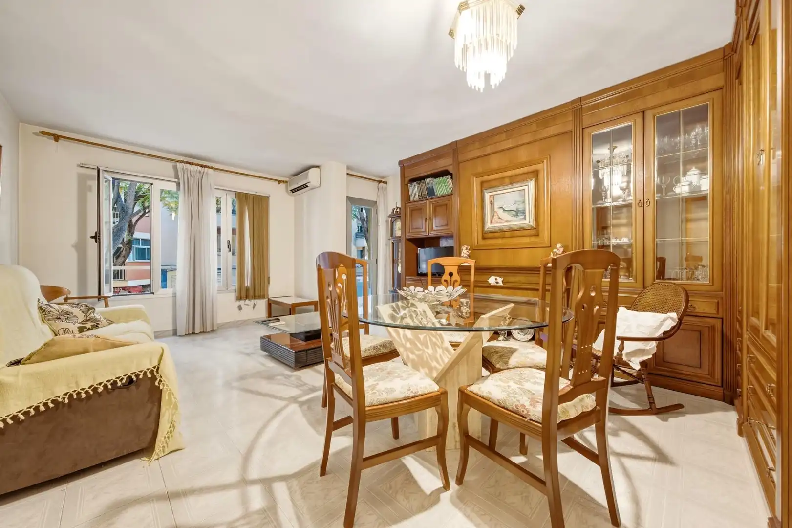 Bajo con terraza en venta en Carrer d'Indalecio Prieto, imagen 2