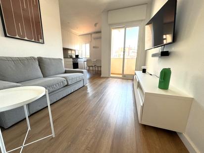 Living room of Flat for sale in  Barcelona Capital  with Air Conditioner, Furnished and Balcony