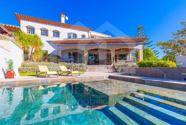 Casa-chalet en Venta en Pere Antoni Torres I jordi, 6 en Bonmont Terres Noves