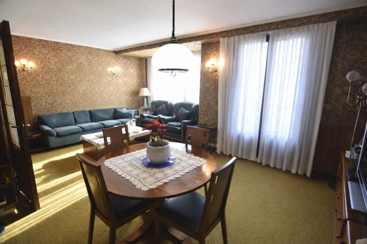 Sala d'estar de Pis en venda en Eibar amb Calefacció, Traster i Moblat