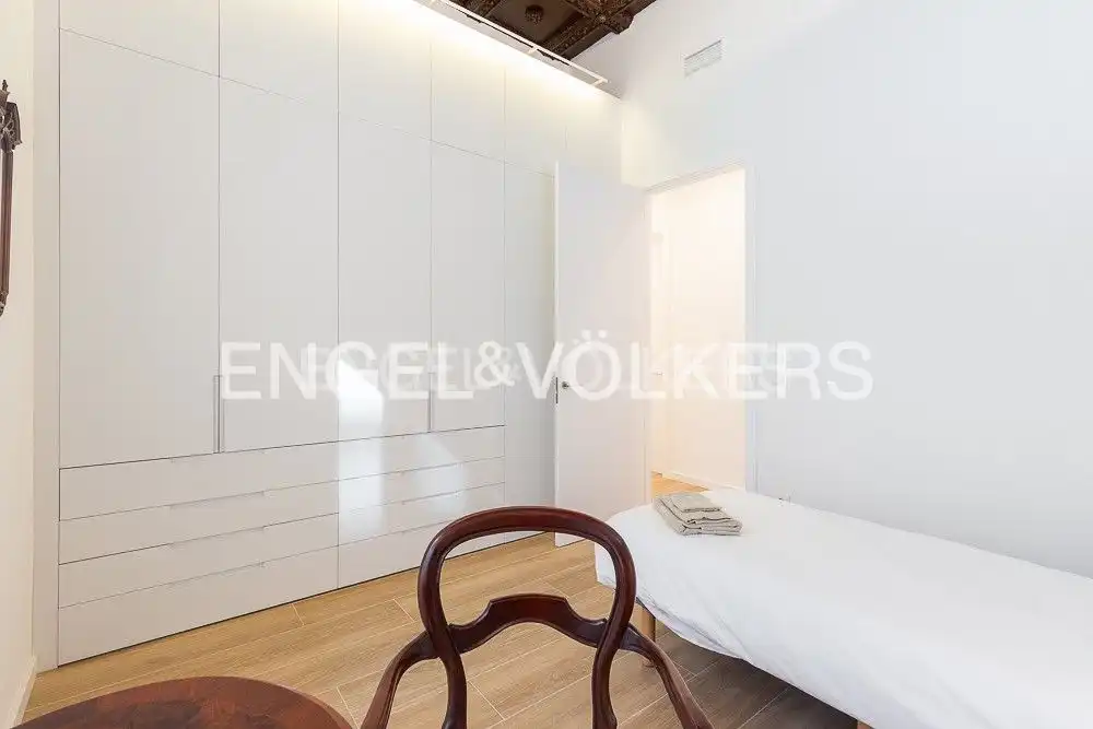 Bedroom of Flat for rent in Valencia  with Air Conditioner, Heating and Furnished