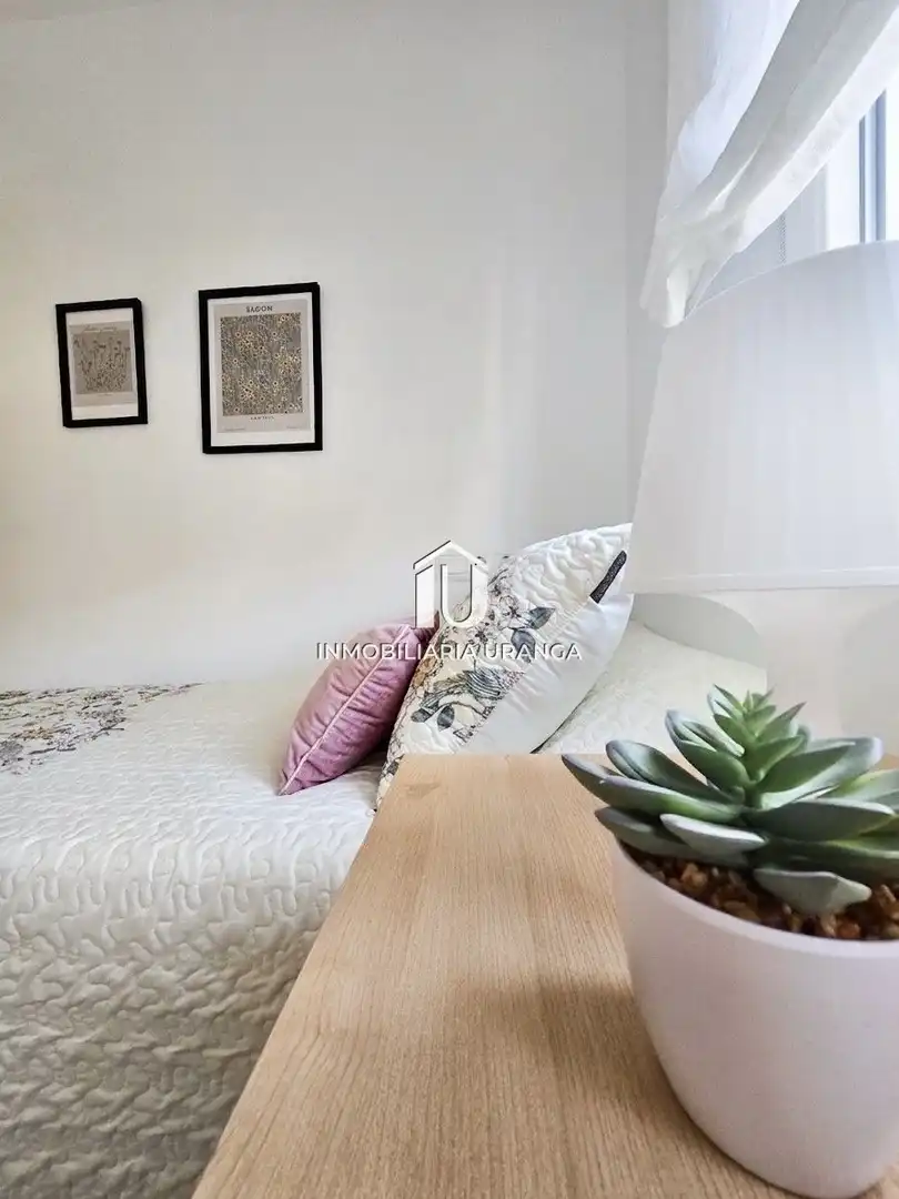 Bedroom of Flat for sale in Laredo
