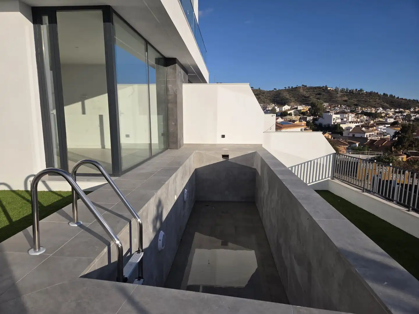 Terrassa de Casa o xalet en venda en Málaga amb Aire condicionat, Terrassa i Piscina