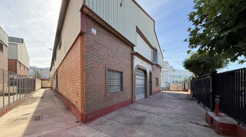 Foto 3 von Fabrikhallen zur Miete in Calle Andres Barrena, Alcolea, Córdoba Capital