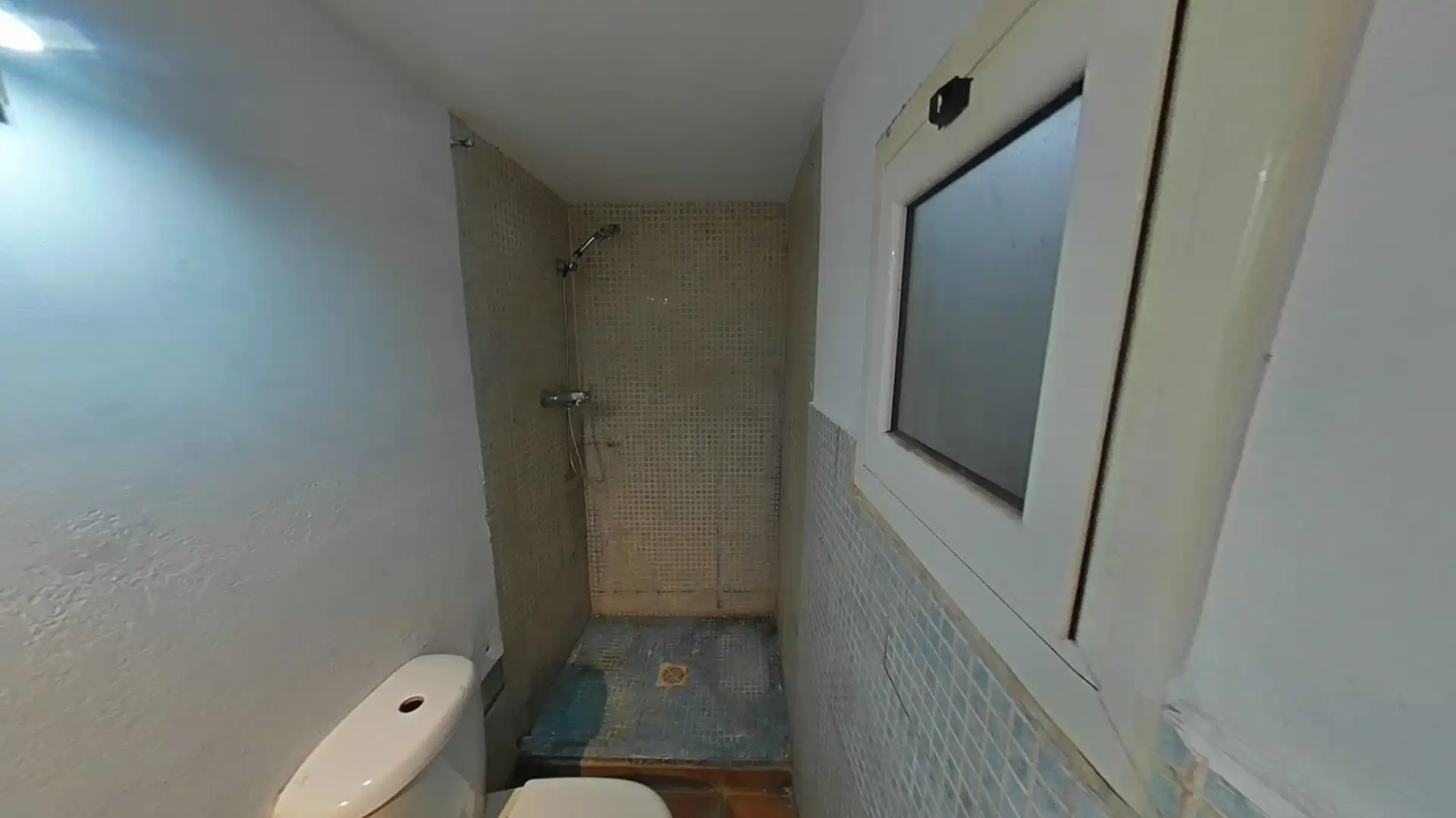 Bathroom of Flat for sale in Badalona