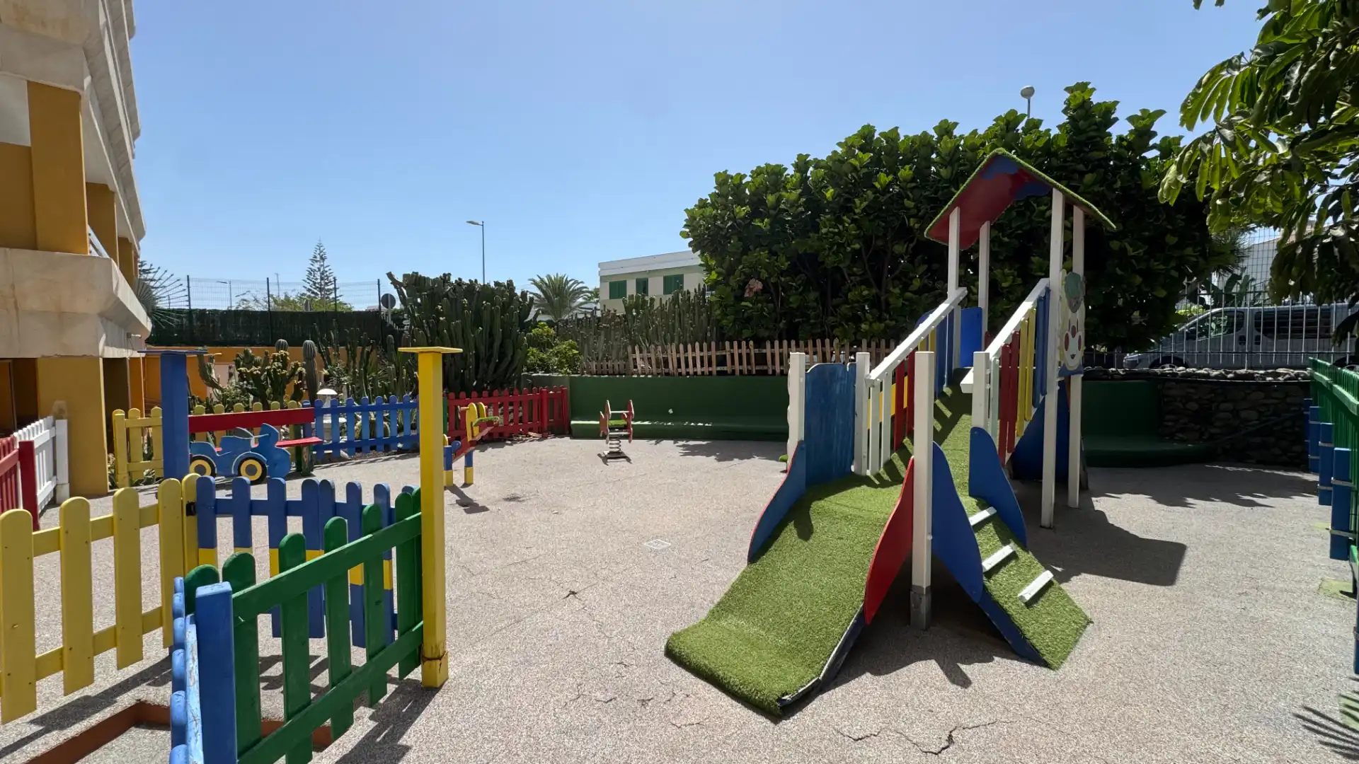 Aparcament de Pis de lloguer en San Bartolomé de Tirajana amb Piscina, Moblat i Forn