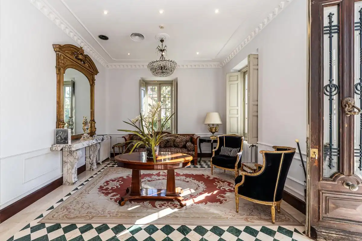 Living room of Houses for sale in San Lorenzo de El Escorial  with Air Conditioner, Heating and Private garden