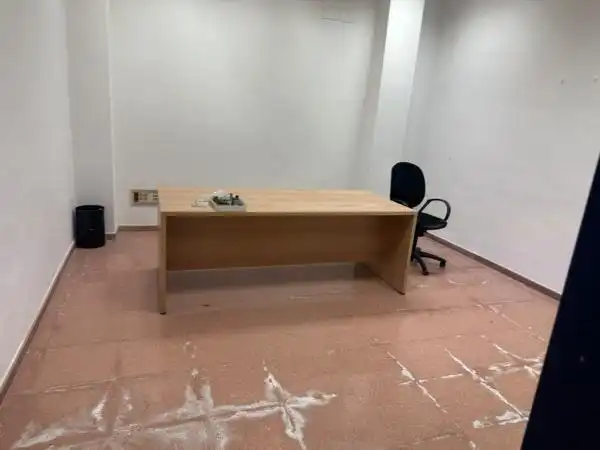 Büro zum Verkauf in Novelda mit Heizung
