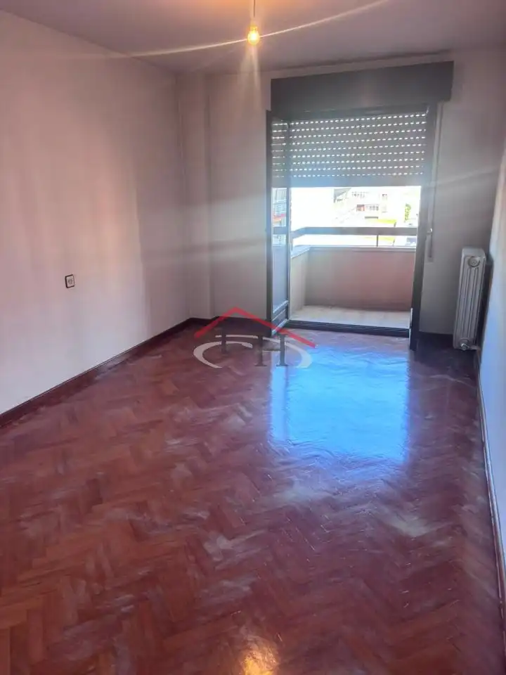 Pis en venda en León Capital  amb Calefacció, Terrassa i Traster