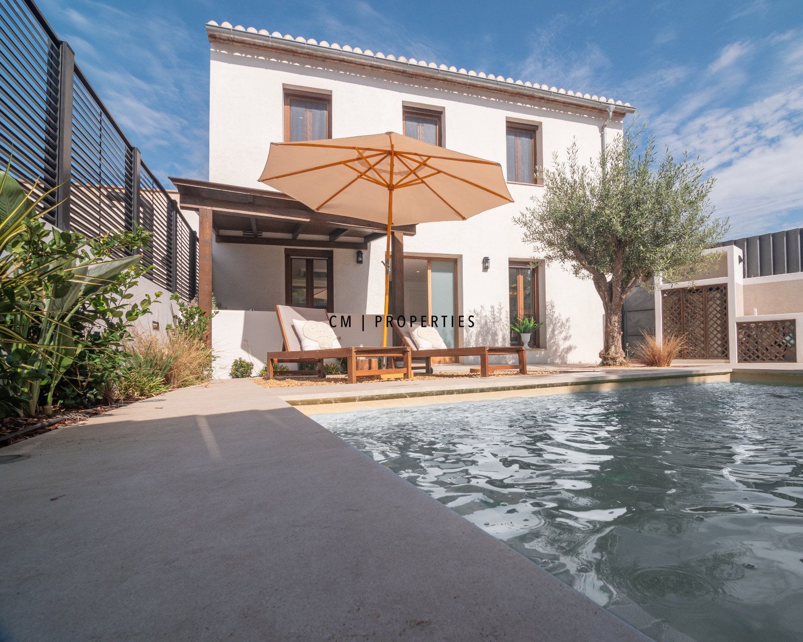 Exterior view of Single-family semi-detached to rent in  Valencia Capital  with Air Conditioner, Heating and Parquet flooring