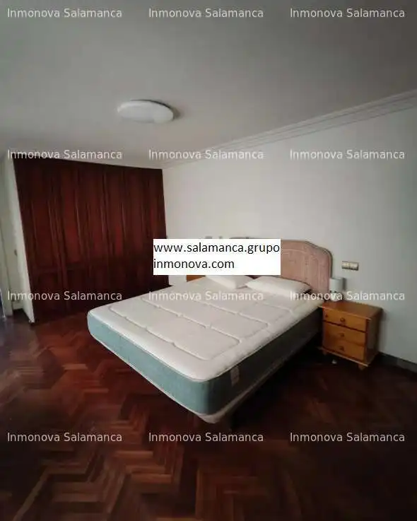 Bedroom of Flat for rent in Salamanca  with Heating, Furnished and Oven