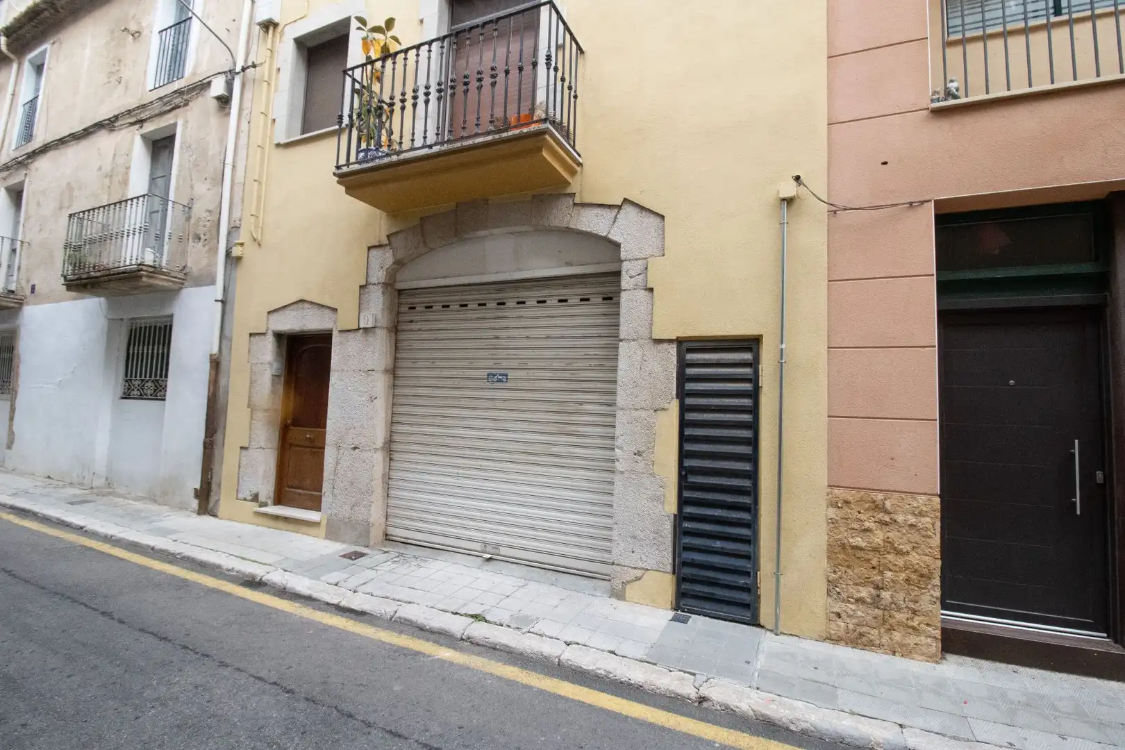 Mixed residential with lift for sale in santa llucia