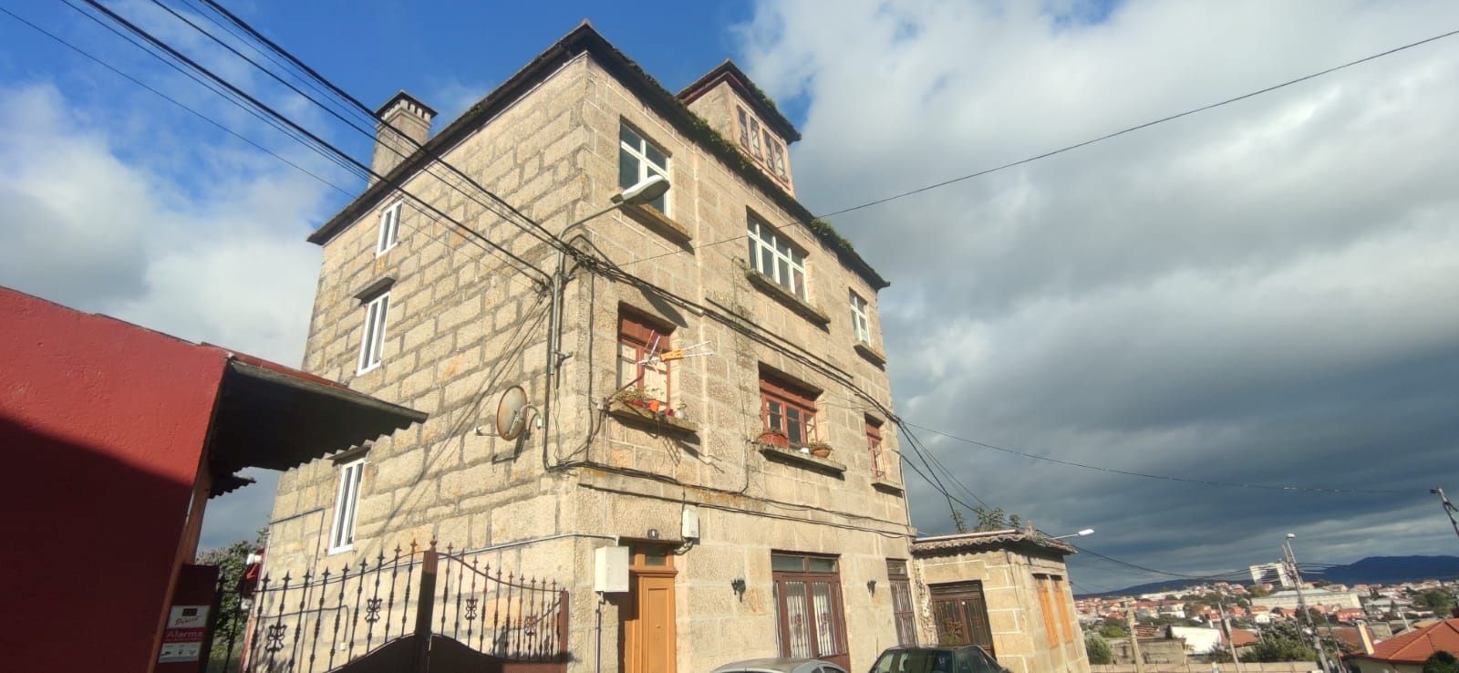 Exterior view of House or chalet for sale in Vigo   with Private garden