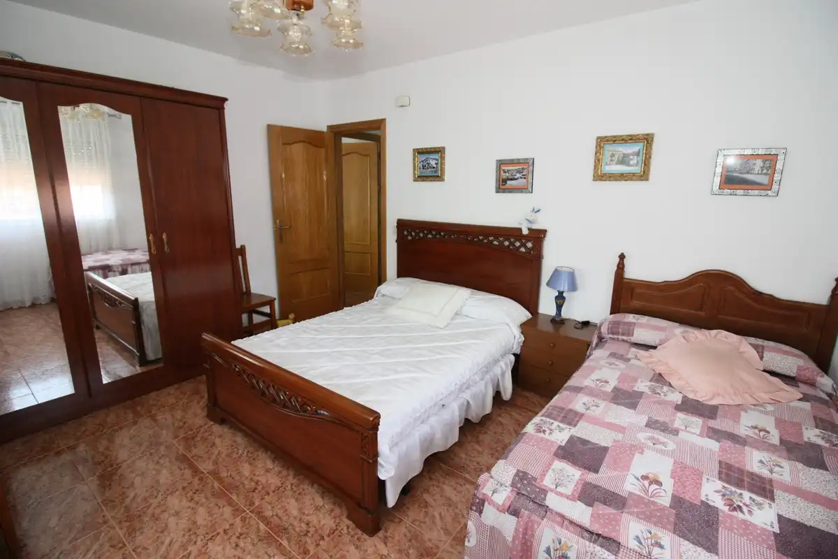 Habitación de Casa o chalet en venta en Mombeltrán con Calefacción, Jardín privado y Terraza