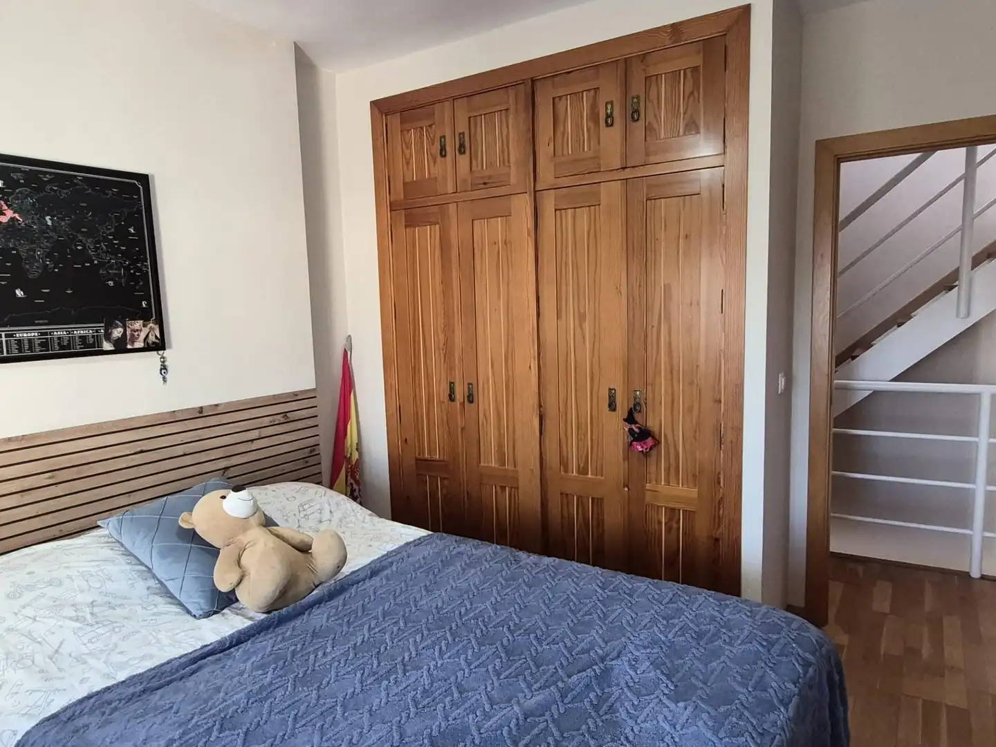 Habitación de Casa adosada en venta en Pilas con Aire acondicionado, Terraza y Trastero