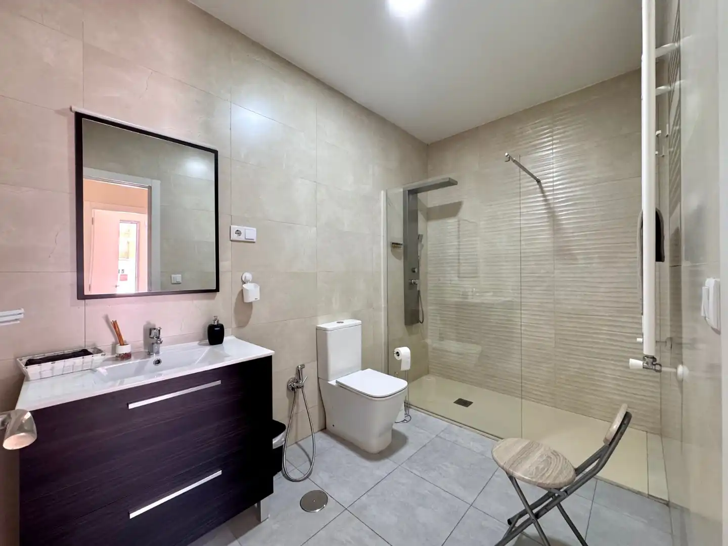 Baño de Apartamento en venta en Cáceres con Aire acondicionado, Calefacción y Amueblado