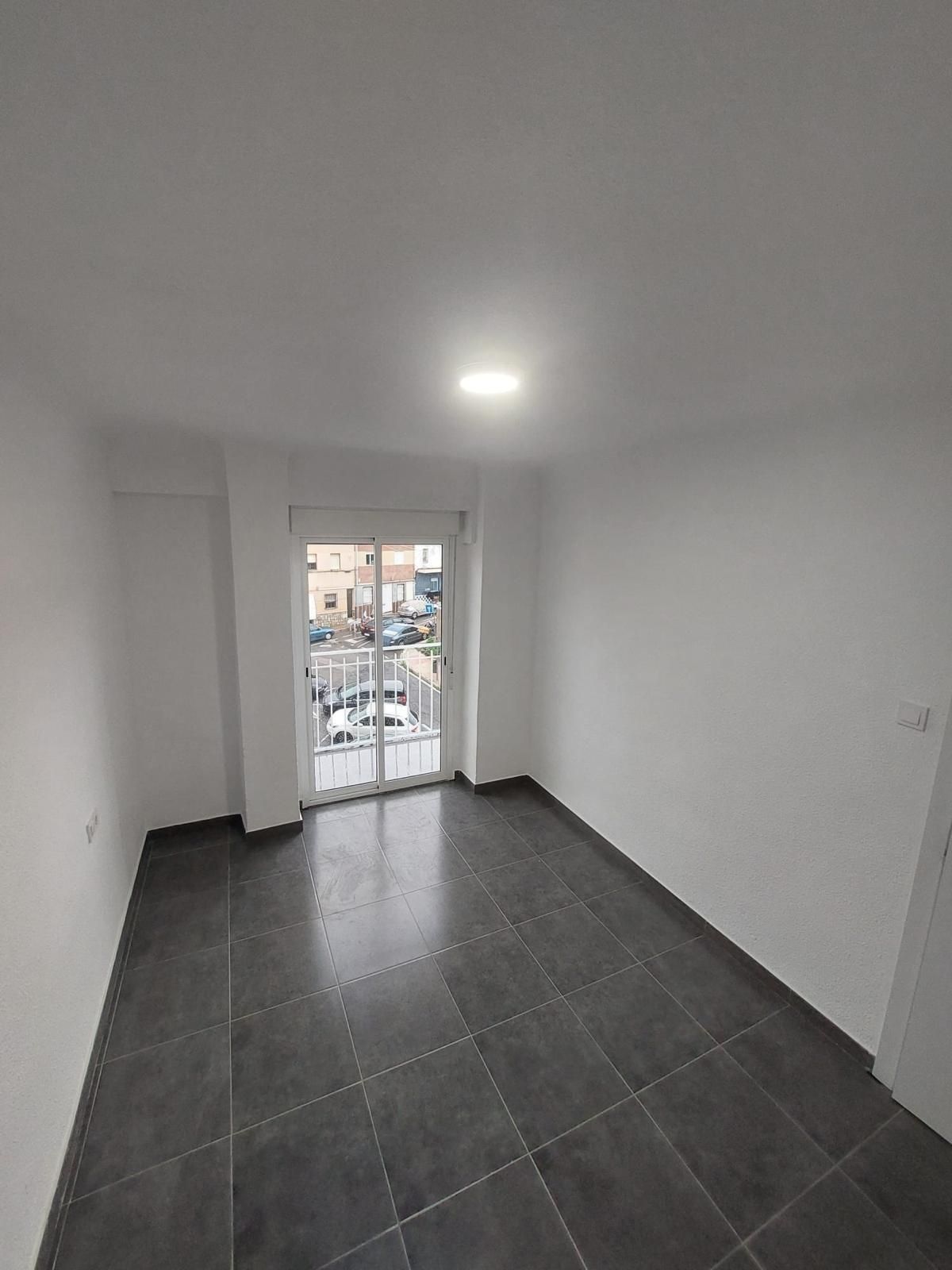 Dormitori de Apartament en venda en Santa Pola amb Calefacció i Balcó