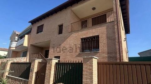 Foto 5 de Casa adosada en venta en Colmenar de Oreja, Madrid