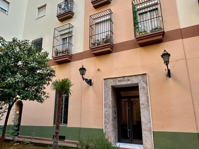 Exterior view of Flat to rent in  Sevilla Capital  with Air Conditioner, Heating and Parquet flooring