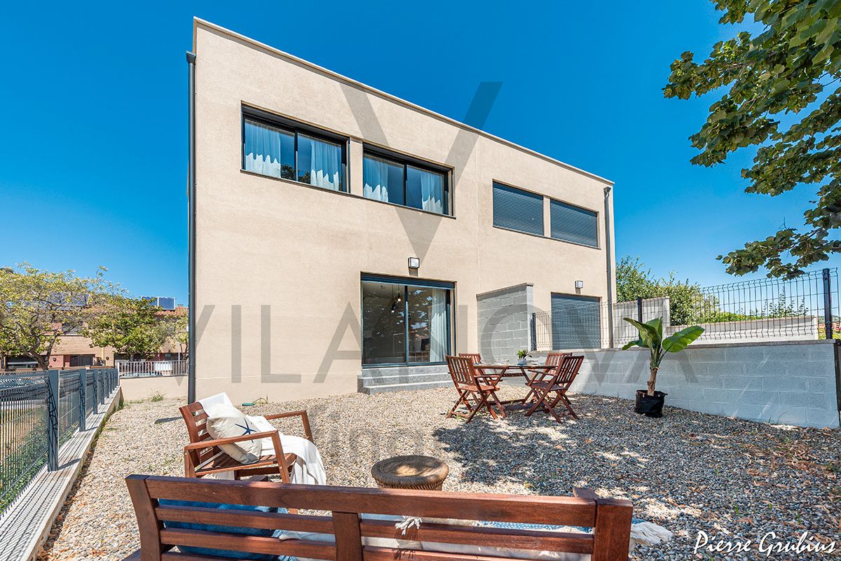 Exterior view of Single-family semi-detached for sale in La Selva del Camp  with Air Conditioner, Heating and Private garden