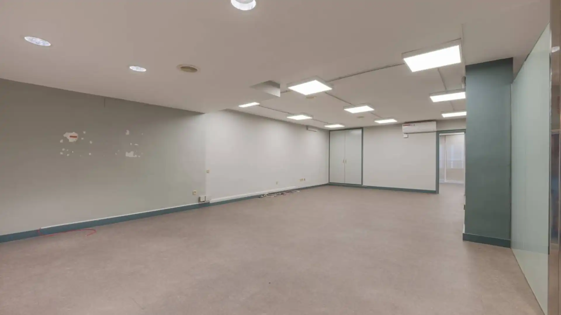 Oficina en venta en Girona Capital con Aire acondicionado, Calefacción y Alarma