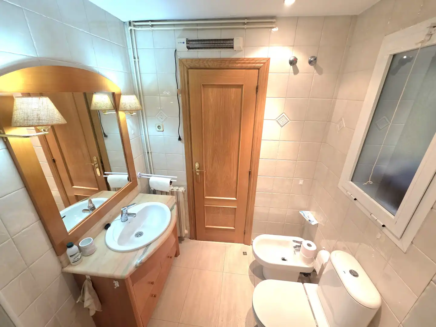 Baño de Piso de alquiler en Sabadell con Calefacción, Parquet y Amueblado
