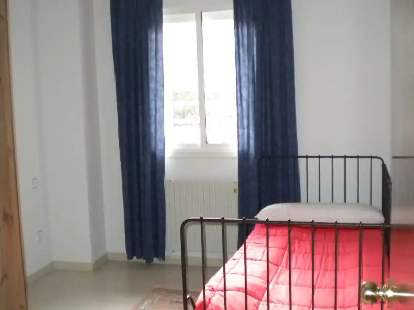 Schlafzimmer von Wohnung zur untervermieten in Madrid mit Heizung, Privatgarten und Möbliert