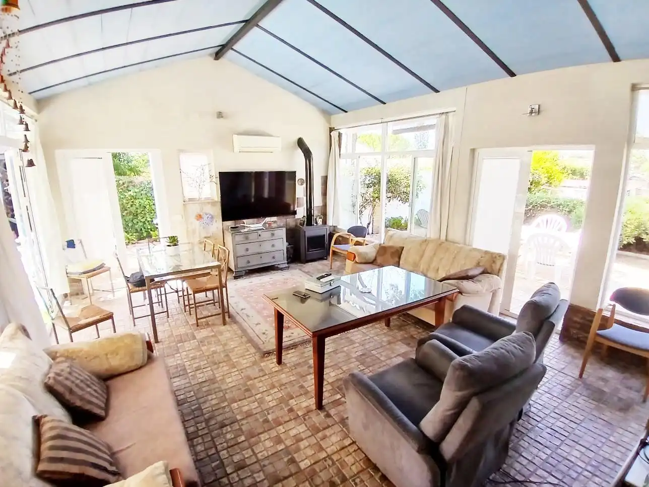 Wohnzimmer von Haus oder Chalet zum Verkauf in Aljaraque mit Heizung, Privatgarten und Schwimmbad