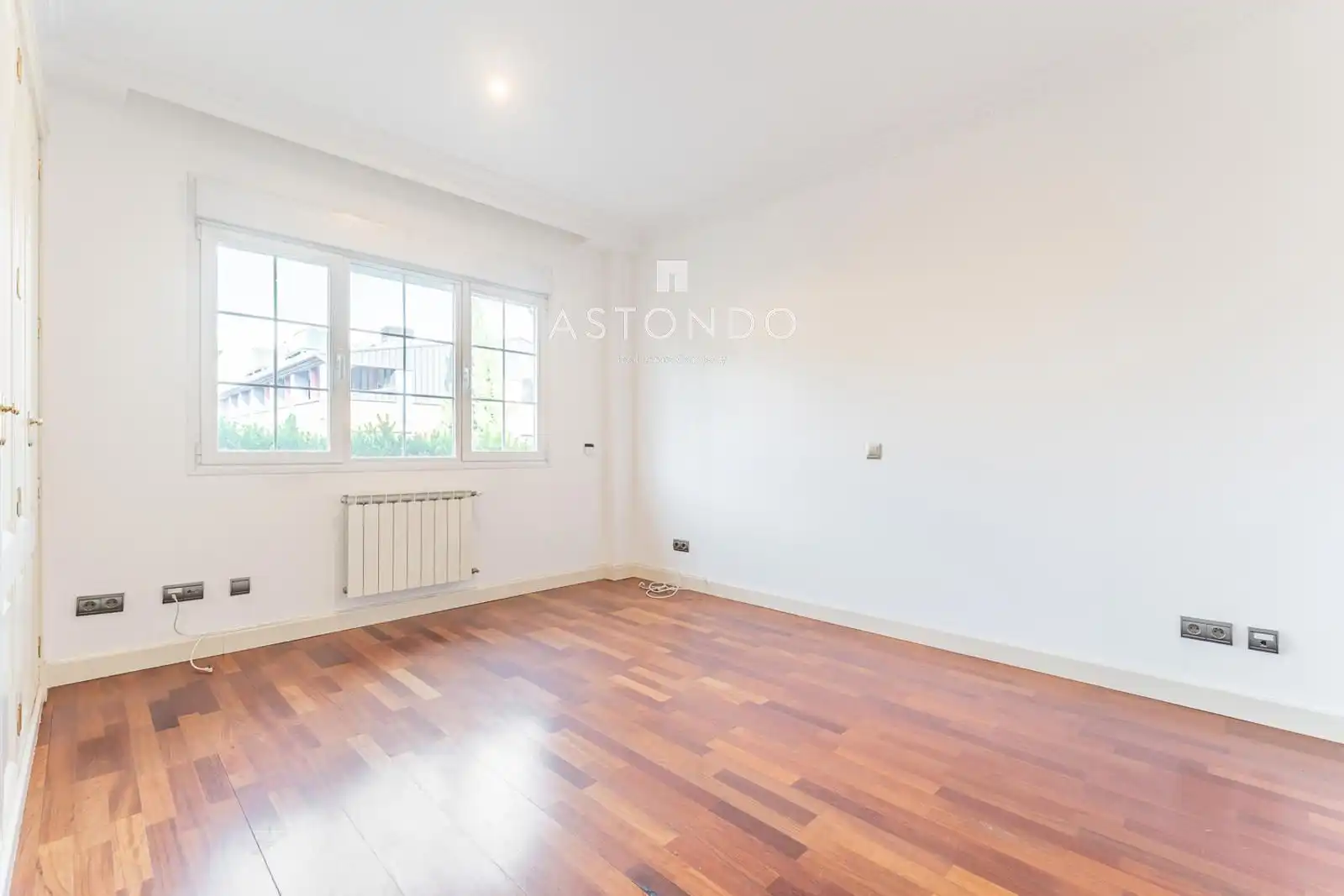 Casa adosada en venta en Madrid con Aire acondicionado, Calefacción y Terraza