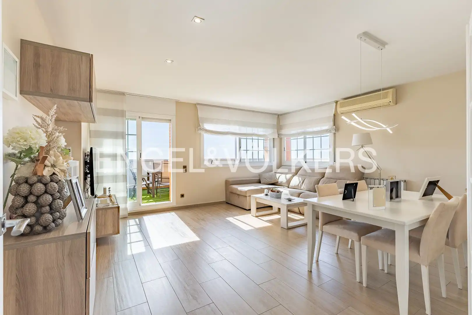 Sala de estar de Ático en venta en Mataró con Aire acondicionado, Calefacción y Parquet