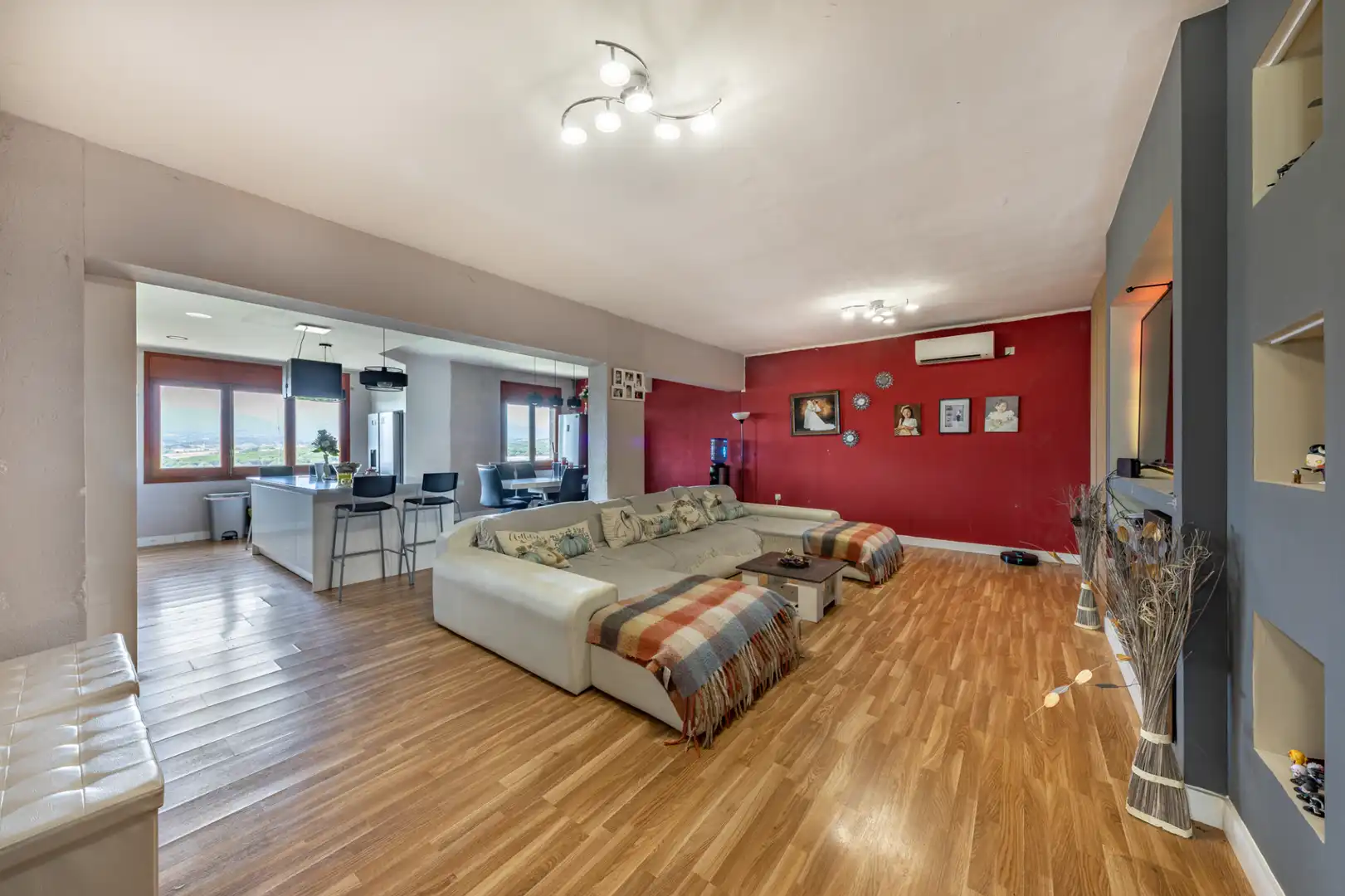 Sala de estar de Casa o chalet en venta en Llinars del Vallès con Aire acondicionado, Calefacción y Jardín privado