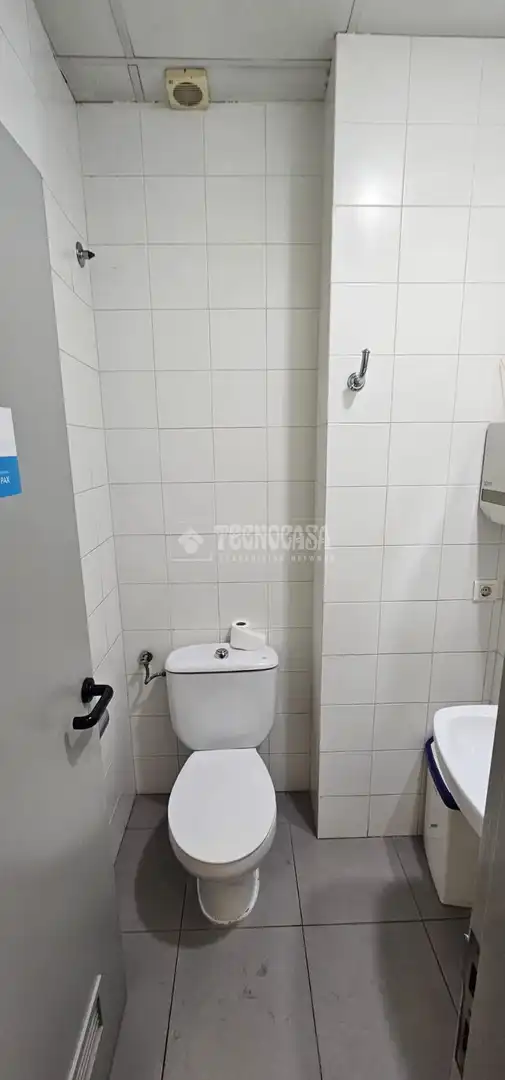 Bathroom of Commercial properties for sale in Sevilla