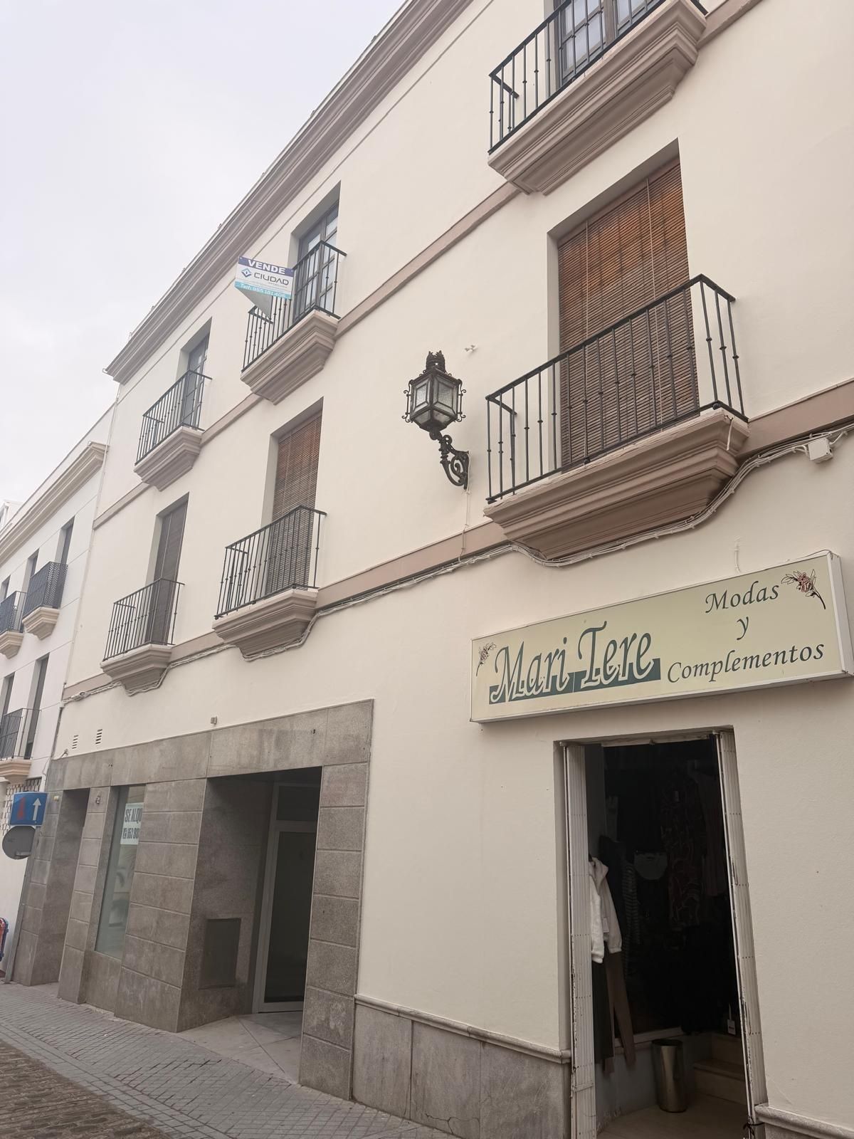 Vista exterior de Piso en venta en Morón de la Frontera